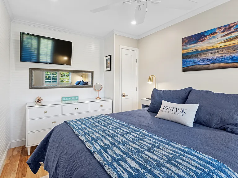 707 Old Montauk Hwy — Photo 9