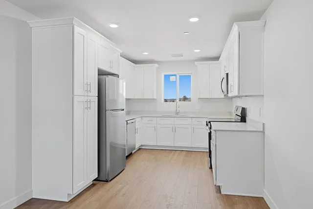 200 E Jura Cir #4 — Photo 5