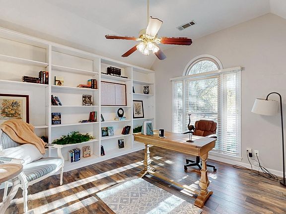 3rd image of 2176 Carrollwood Ln