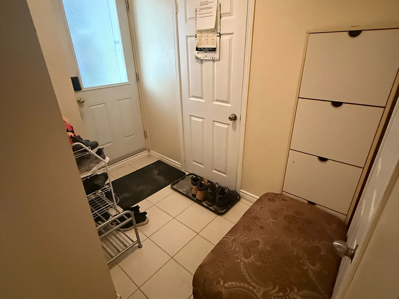 Studio, $950 — Photo 2
