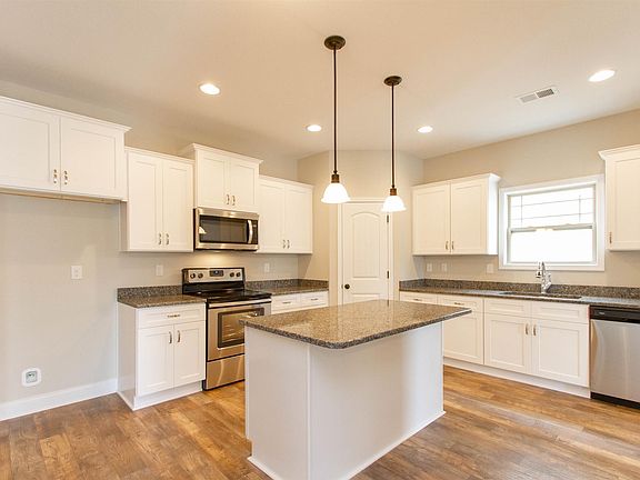 4th image of 354 W Creek Farms Lot 354