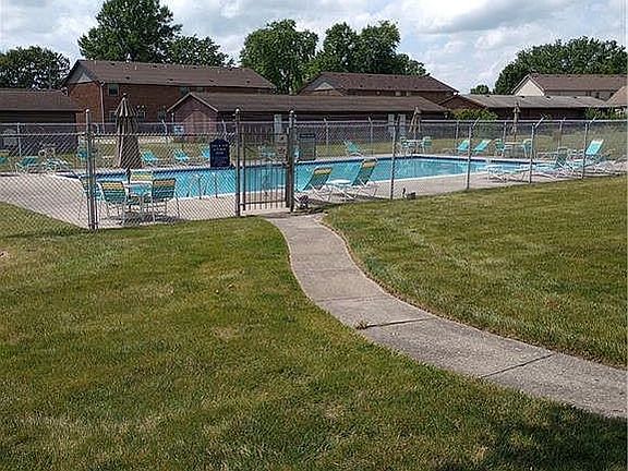 2nd image of 1625 Villa South Dr