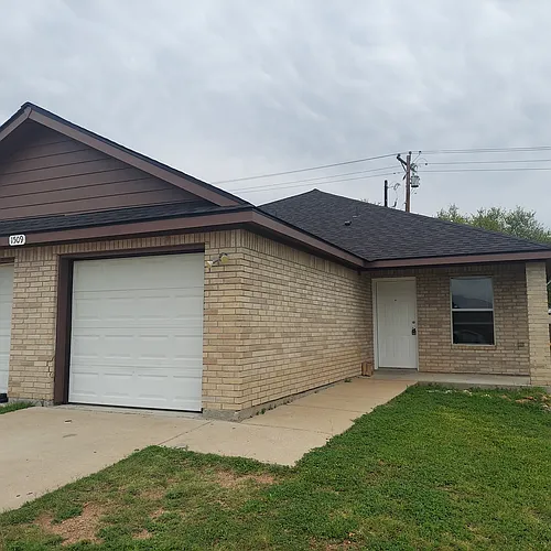1509 Claremont Cir #B Photo 1