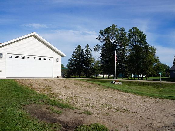 3rd image of 700 Prairiewind Ave