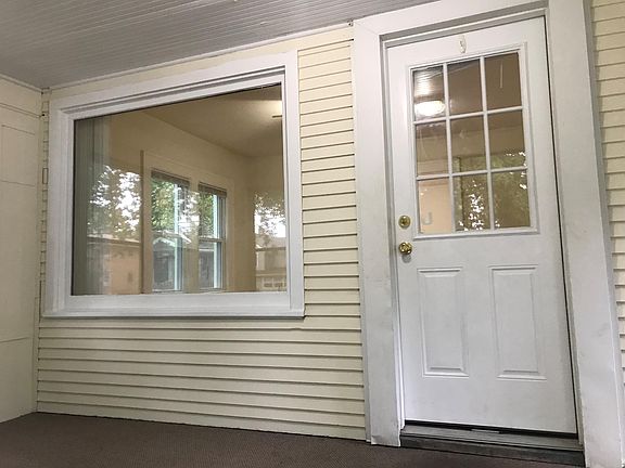 Front Entry thru Porch