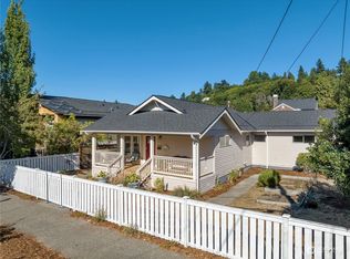 2548 57th Ave SW, Seattle, WA 98116