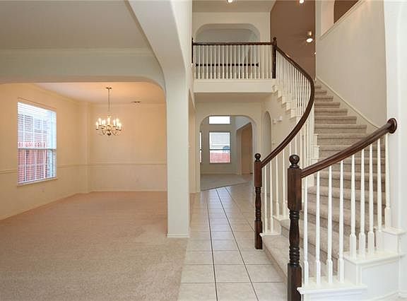 3rd image of 8121 Geranium Ln