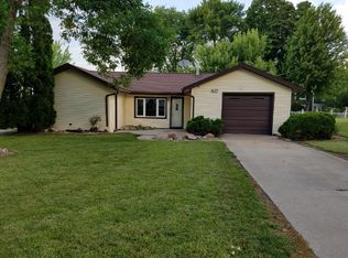 427 2nd St, Hudson, IA 50643