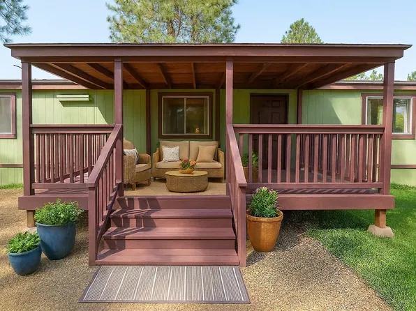 3420 E Georgia Pines Ln, Mead, WA 99021