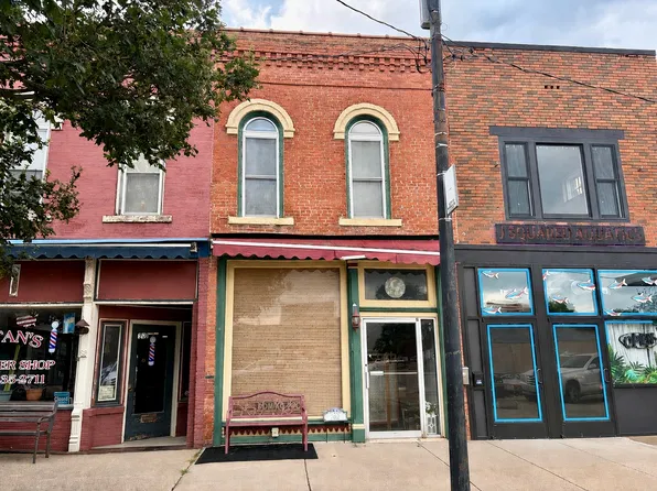 702 N Side Sq #702, Clinton, IL 61727
