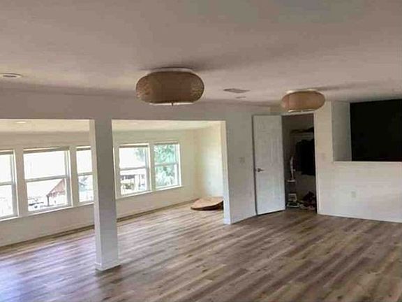 Additional Living Room