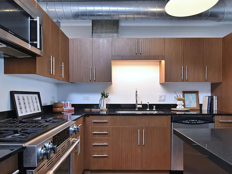 510 S Hewitt St #305 — Photo 9