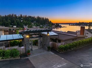 9951 Lake Washington Blvd NE APT 13, Bellevue, WA