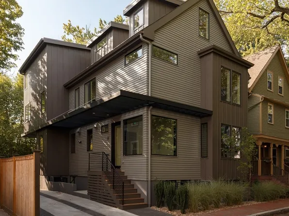 11 Sacramento Pl, Cambridge, MA 02138
