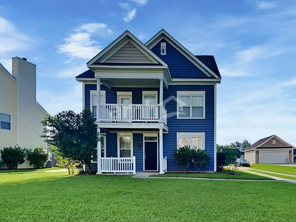 1079 Moss Grove Dr, Moncks Corner, SC 29461