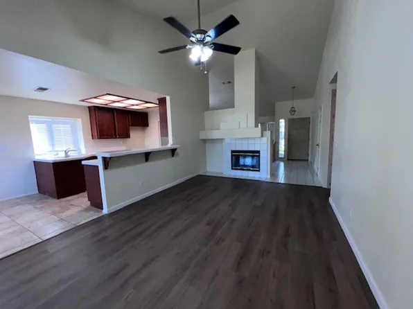 8848 Hiddenspring Way, Elk Grove, CA 95758