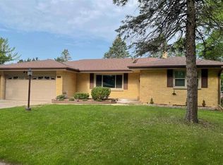 523 Blenheim Dr, Rockford, IL 61108