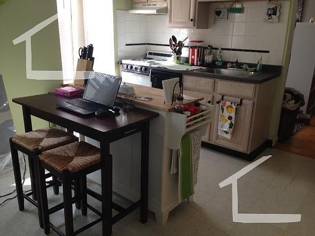 2nd image of 206 Chestnut Hill Ave APT 000012