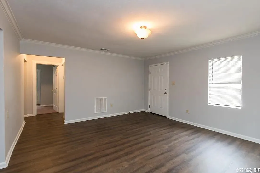 3 bed, 1120 sqft, $1,150 — Photo 3