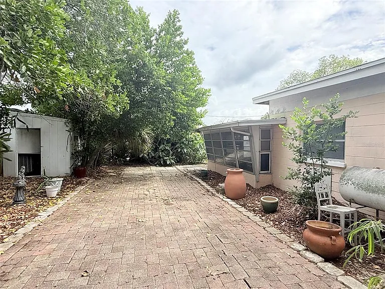 5160 102nd Way N — Photo 24