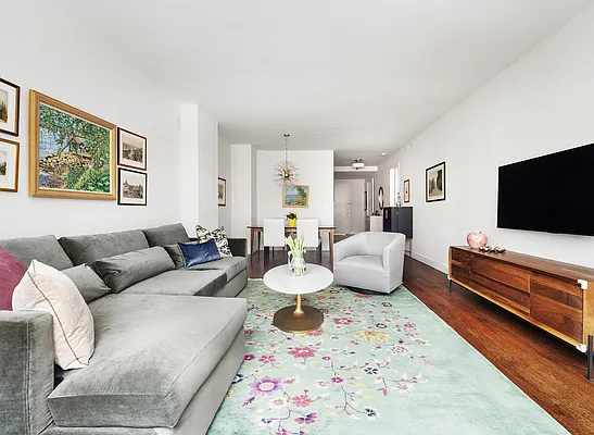 Sold by Sotheby's International Realty | media 8