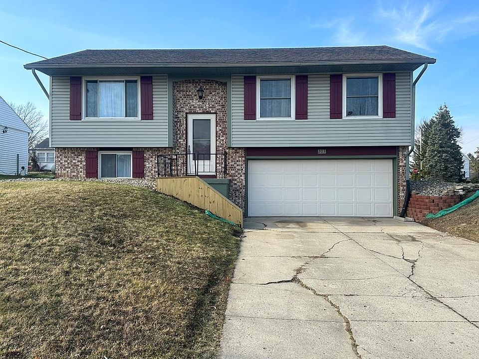 1st image of 203 Hayes Ave