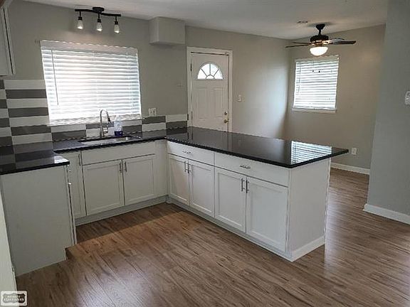 3rd image of 22404 Melrose Ct