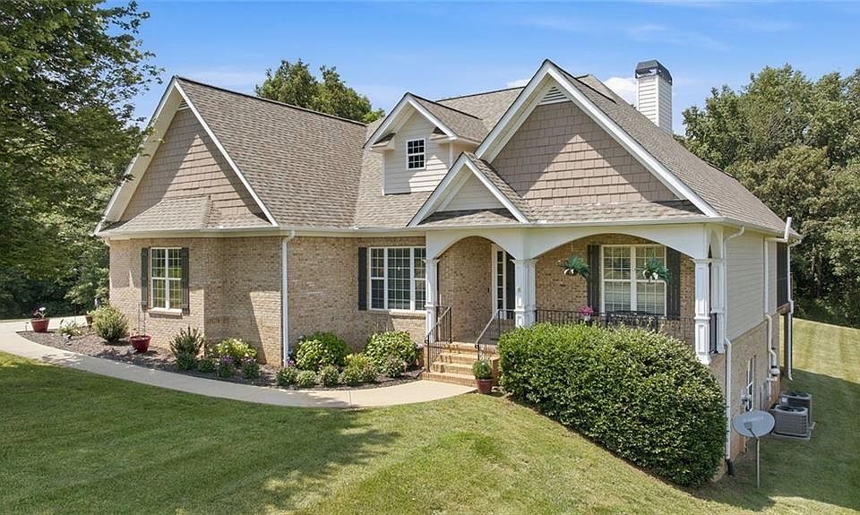 1st image of 253 Sterling Meadows Dr