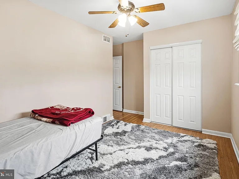 7200 Shalkop St — Photo 13