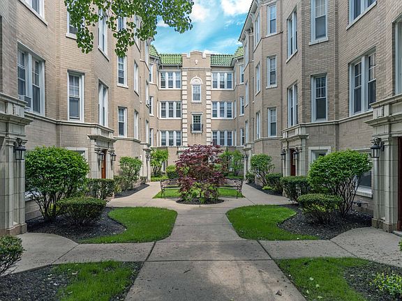 2nd image of 4435-4443 N Greenview Ave #6922005