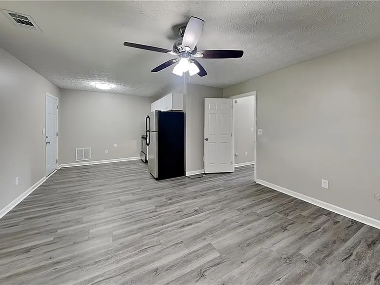 658 Castlebrooke Way — Photo 3