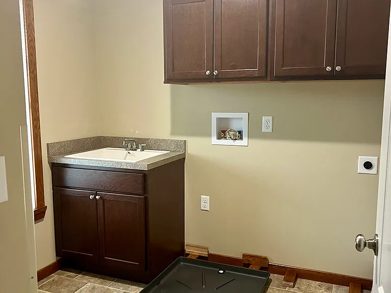 70 Hanshew Ln — Photo 6
