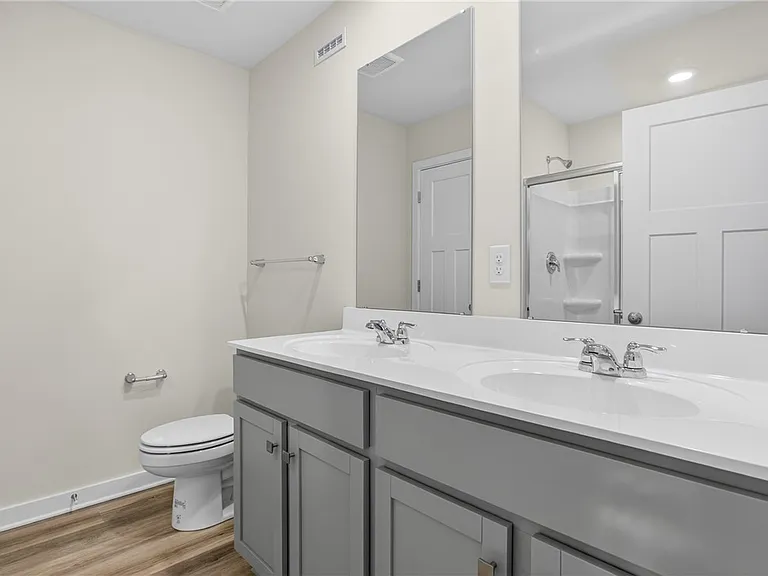704 Olivia St — Photo 21