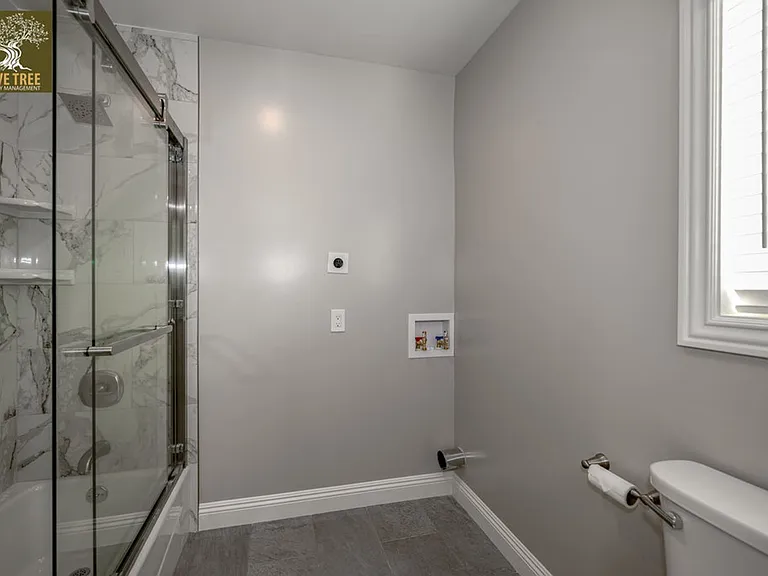 917 W Colorado Blvd — Photo 8