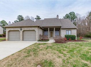 2320 Yorktowne Ct, Burlington, NC 27215