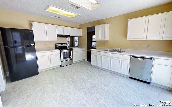 5th image of 11610 Emerald Pecan Dr