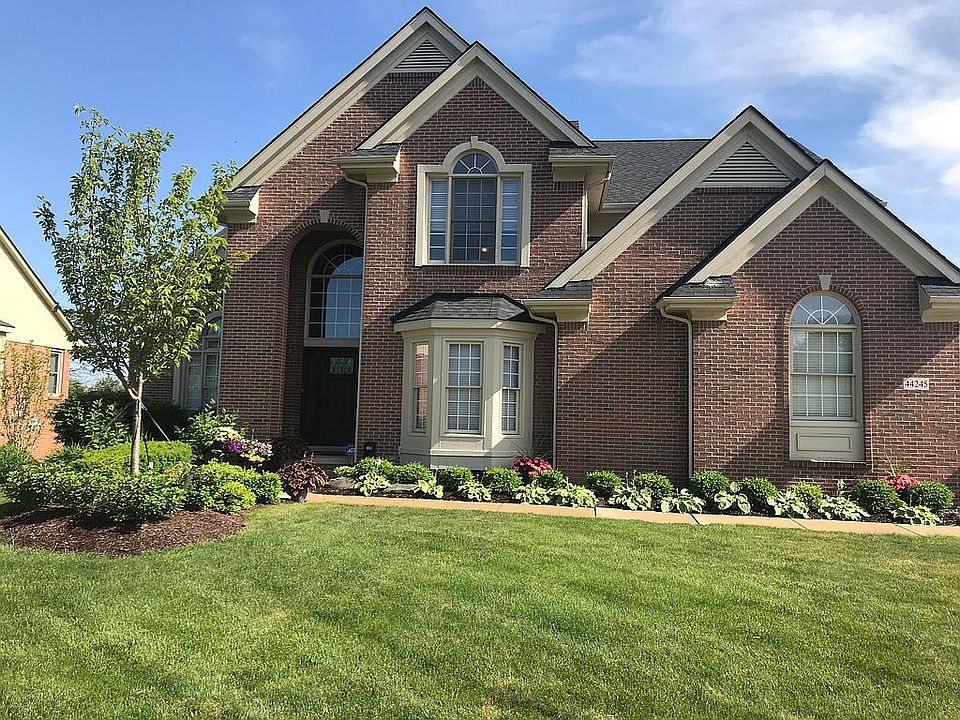 1st image of 44245 Greenview Ln