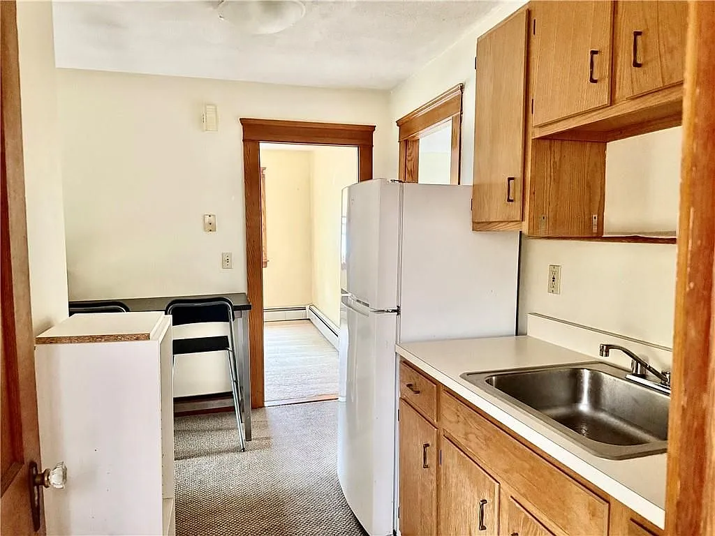 2 bed, 1.0 bath, 588 sqft, $1,400 — Photo 3