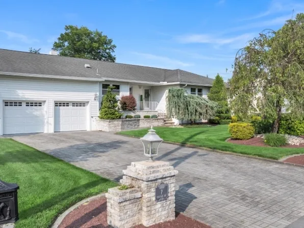 7 Charles Dr, Fairfield Twp., NJ 07004