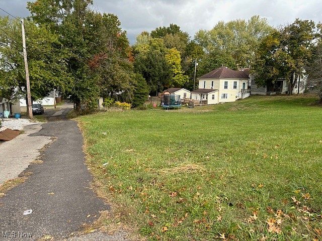 2nd image of 1203-1205-1207 Gomber Ave