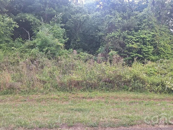 4062 Fairview Dr, Maiden, NC 28650