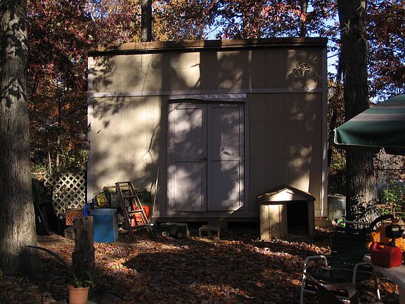 3rd image of 105 Willow Branch Dr