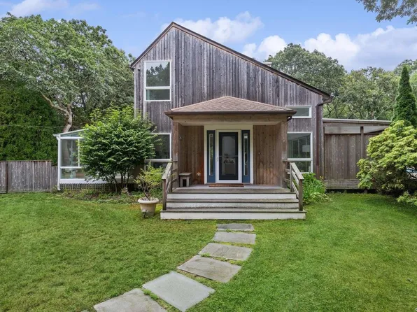 189 Stephen Hands, East Hampton, NY 11937