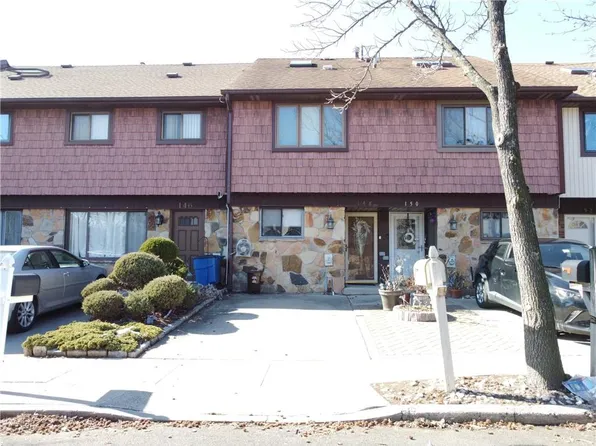148 Rolling Hill Grn, Staten Island, NY 10312