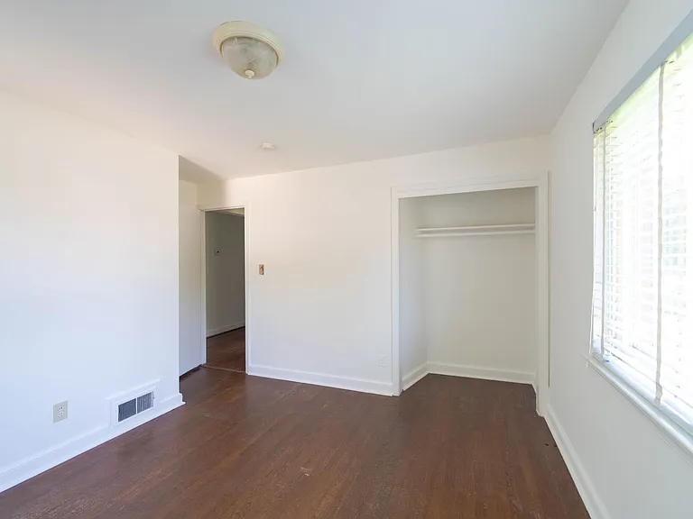 5305 Yorktown Blvd — Photo 15