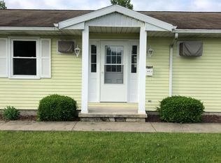 1017 Ebersole Blvd #B, Fostoria, OH 44830
