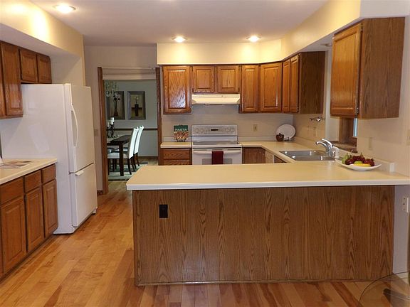 5th image of 2921 Richardson St