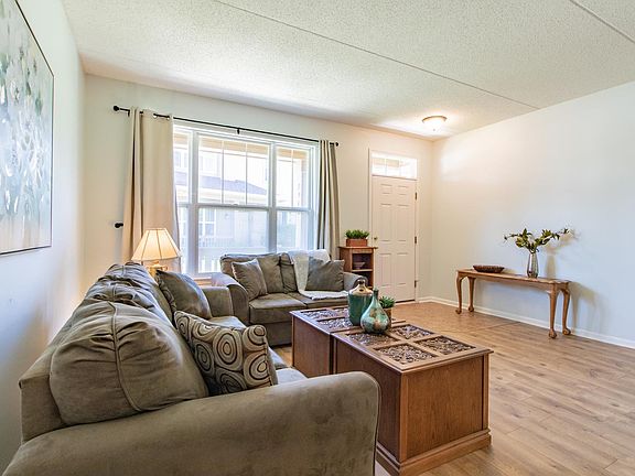 5th image of 1948 Crenshaw Cir