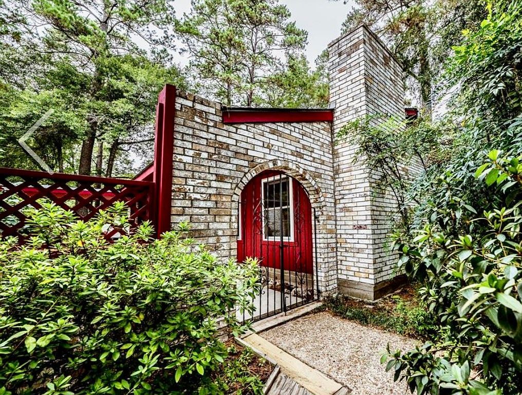 3774 Spring Dr - Property Image