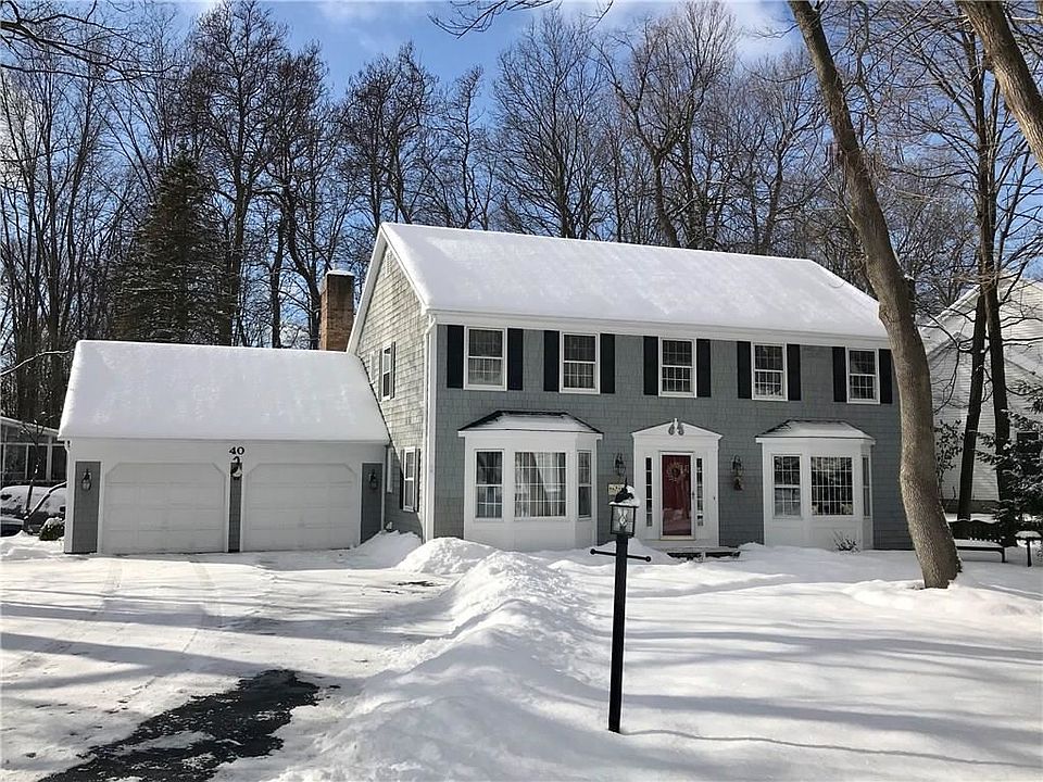 1st image of 40 Oak Meadow Trl